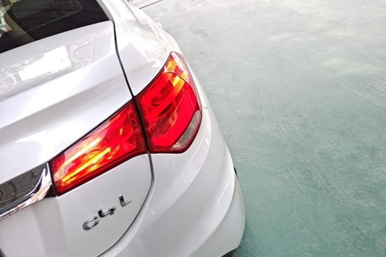 Used Citroen C4L 2014 1.8L Intelligent Drive Automatic Dynamic Model Right Rear Taillight