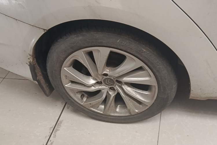 Used Citroen C4L 2014 1.6THP Intelligent Drive Automatic Dynamic Model Right Rear Wheel Hub