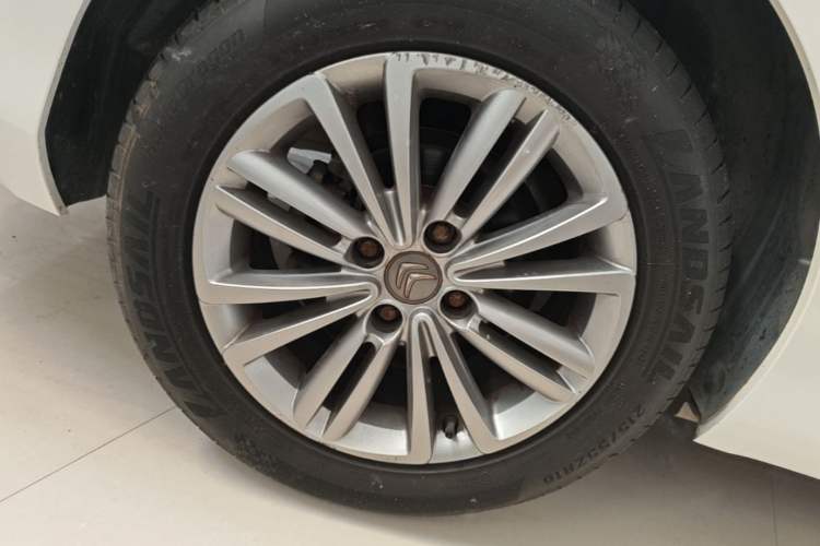 Used Citroen C4L 2014 1.8L Intelligent Drive Automatic Dynamic Model Right Rear Wheel Hub