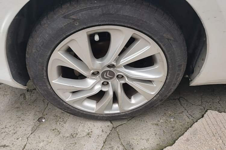 Used Citroen C4L 2014 1.6THP Intelligent Drive Automatic Dynamic Model Right Rear Wheel Hub