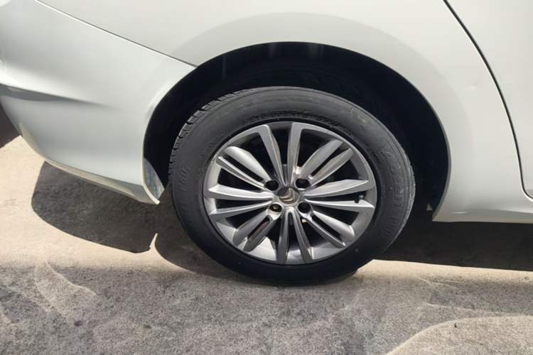 Used Citroen C4L 2014 1.8L Intelligent Drive Automatic Enjoyment Model Right Rear Wheel Hub