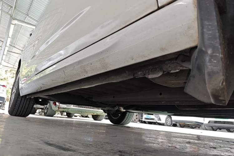 Used Citroen C4L 2014 1.8L Intelligent Drive Automatic Dynamic Model Right Side Sill