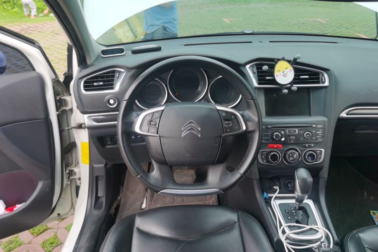 Used Citroen C4L 2014 1.6THP Intelligent Drive Automatic Dynamic Model Steering Wheel