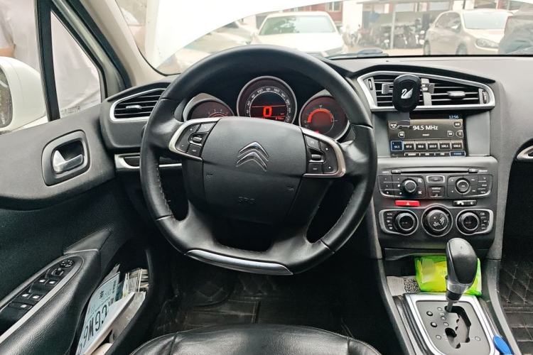 Used Citroen C4L 2014 1.8L Connected Car Edition Automatic Dynamic Model Steering Wheel