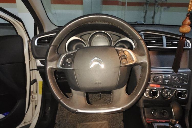 Used Citroen C4L 2014 1.6THP Intelligent Drive Automatic Dynamic Model Steering Wheel