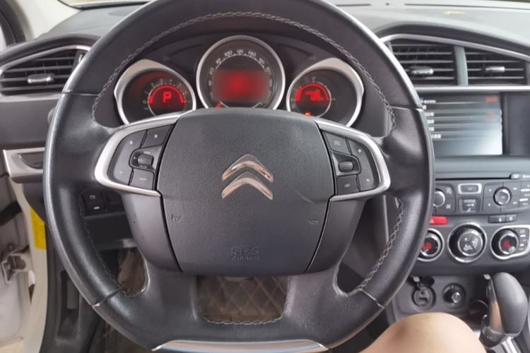 Used Citroen C4L 2014 1.6THP Intelligent Drive Automatic Dynamic Model Steering Wheel