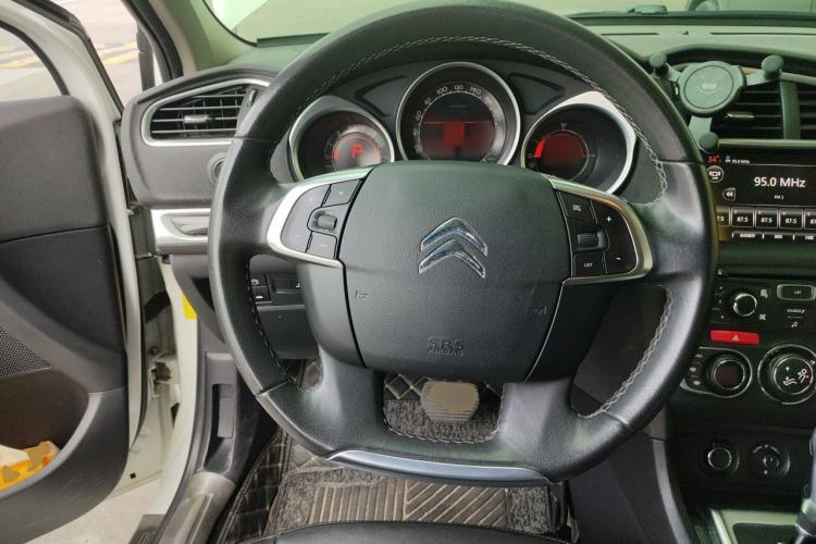 Used Citroen C4L 2014 1.6THP Intelligent Drive Automatic Dynamic Model Steering Wheel