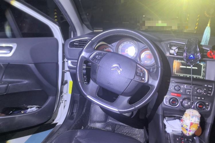 Used Citroen C4L 2014 1.6THP Intelligent Drive Automatic Dynamic Model Steering Wheel