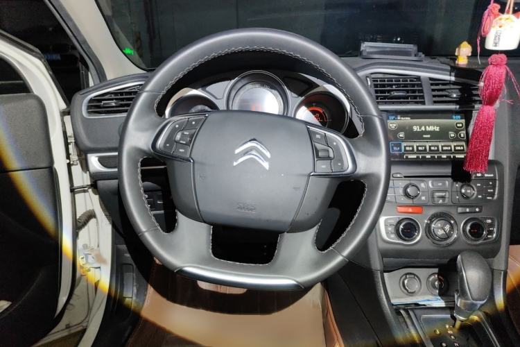 Used Citroen C4L 2014 1.8L Intelligent Drive Automatic Dynamic Model Steering Wheel
