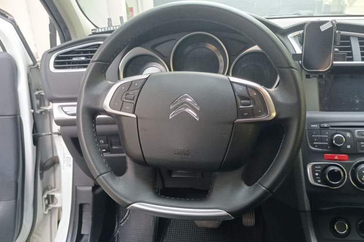 Used Citroen C4L 2014 1.8L Intelligent Drive Automatic Dynamic Model Steering Wheel