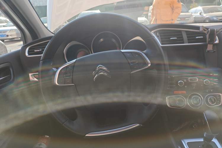 Used Citroen C4L 2014 1.6THP Intelligent Drive Automatic Dynamic Model Steering Wheel