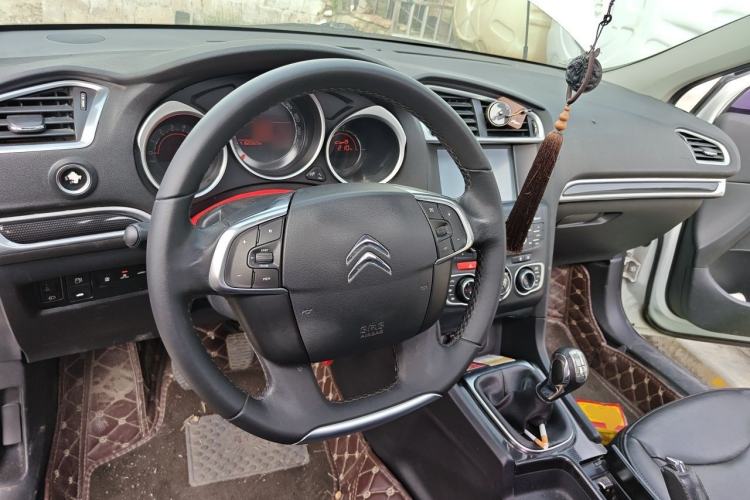 Used Citroen C4L 2014 1.8L Intelligent Drive Manual Version – Dynamic Edition Steering Wheel
