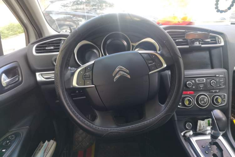 Used Citroen C4L 2014 1.6THP Intelligent Drive Automatic Dynamic Model Steering Wheel
