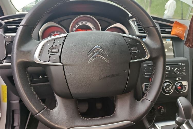 Used Citroen C4L 2014 1.6THP Intelligent Drive Automatic Dynamic Model Steering Wheel