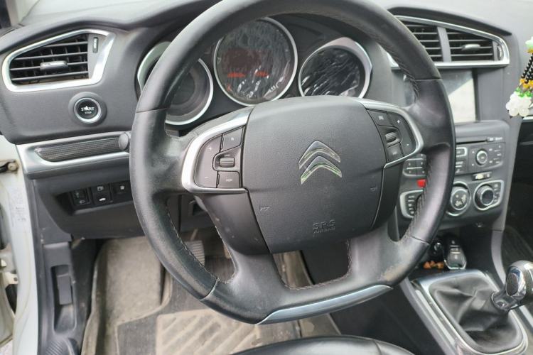 Used Citroen C4L 2014 1.8L Intelligent Drive Manual Version – Dynamic Edition Steering Wheel
