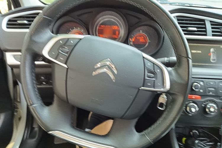 Used Citroen C4L 2014 1.8L Intelligent Drive Automatic Enjoyment Model Steering Wheel