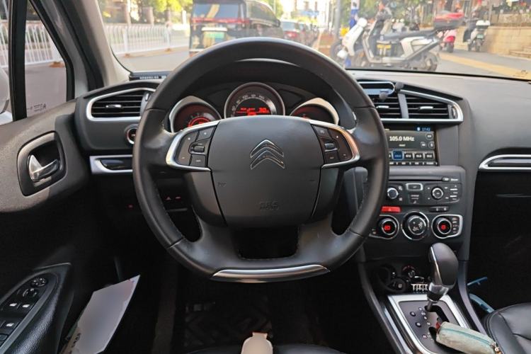 Used Citroen C4L 2014 1.6THP Intelligent Drive Automatic Dynamic Model Steering Wheel