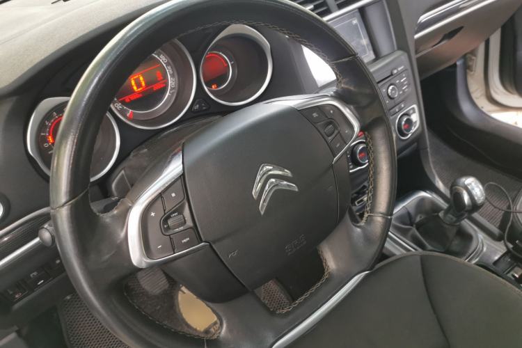 Used Citroen C4L 2014 1.8L Intelligent Drive Manual Version – Dynamic Edition Steering Wheel