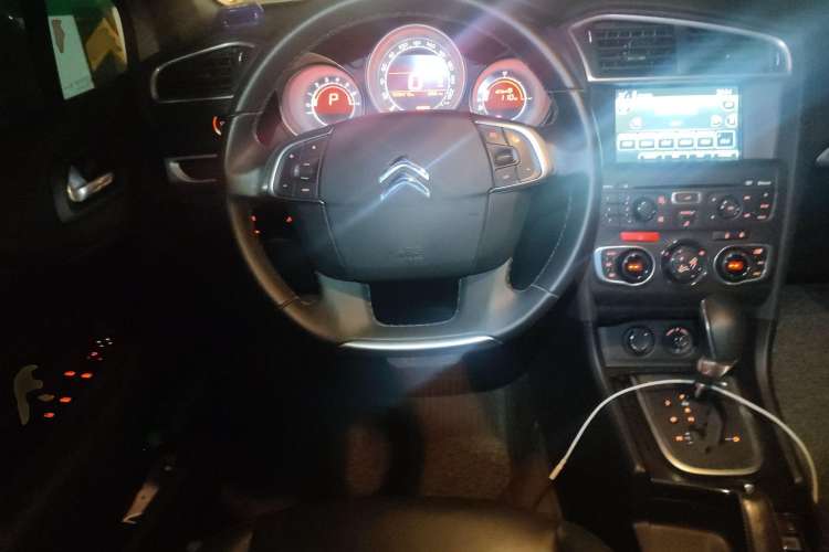 Used Citroen C4L 2014 1.6THP Intelligent Drive Automatic Dynamic Model Steering Wheel