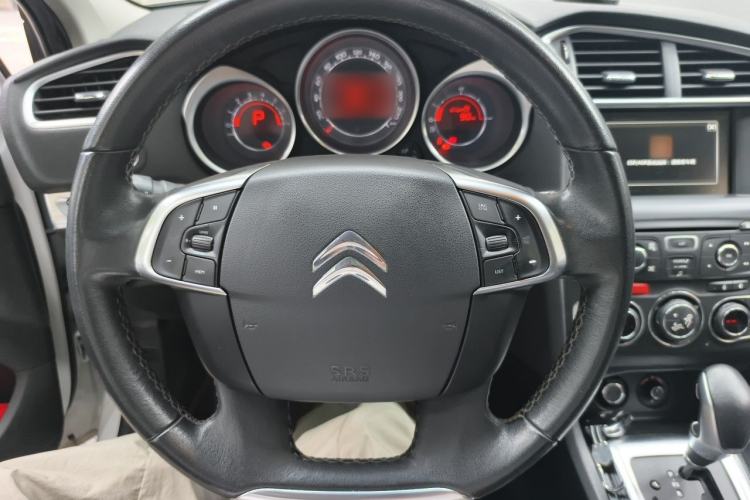 Used Citroen C4L 2014 1.6THP Intelligent Drive Automatic Dynamic Model Steering Wheel