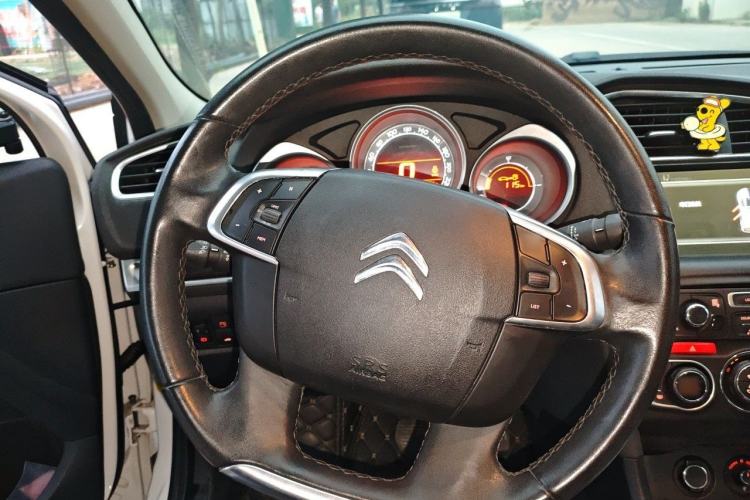 Used Citroen C4L 2014 1.6THP Intelligent Drive Automatic Dynamic Model Steering Wheel