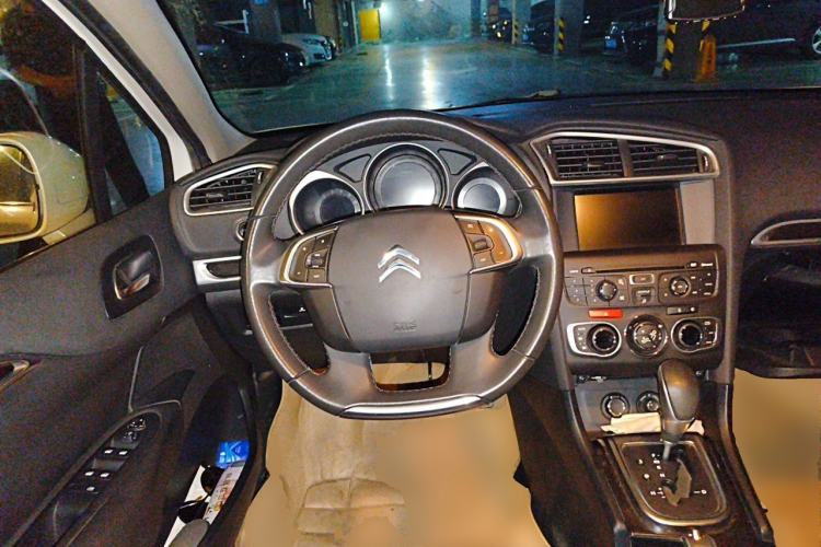Used Citroen C4L 2014 1.8L Intelligent Drive Automatic Dynamic Model Steering Wheel