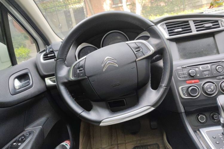 Used Citroen C4L 2014 1.6THP Intelligent Drive Automatic Dynamic Model Steering Wheel