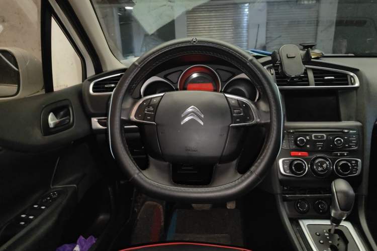 Used Citroen C4L 2014 1.6THP Intelligent Drive Automatic Dynamic Model Steering Wheel