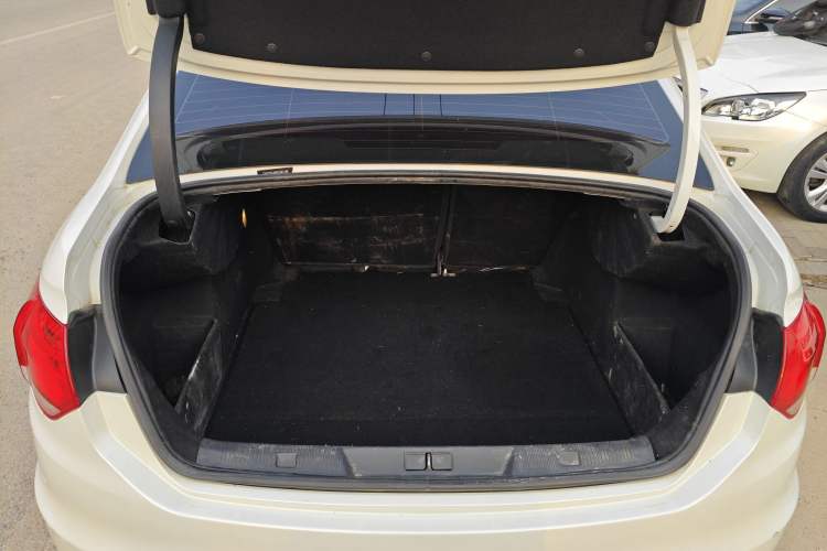 Used Citroen C4L 2014 1.6THP Intelligent Drive Automatic Dynamic Model Trunk
