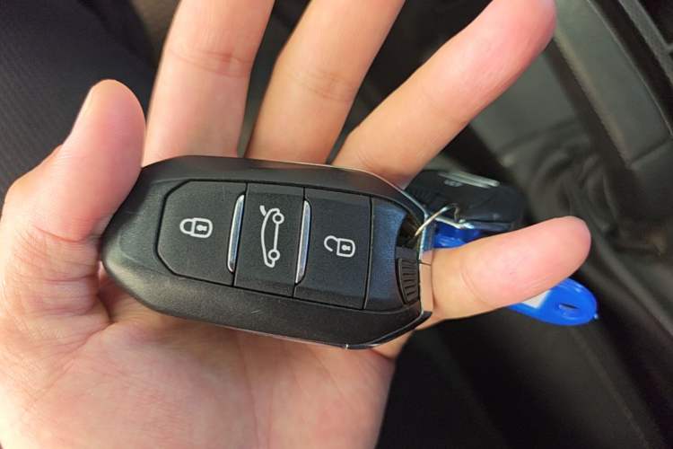 Used Citroen C4L 2014 1.8L Intelligent Drive Manual Version – Dynamic Edition Vehicle Key