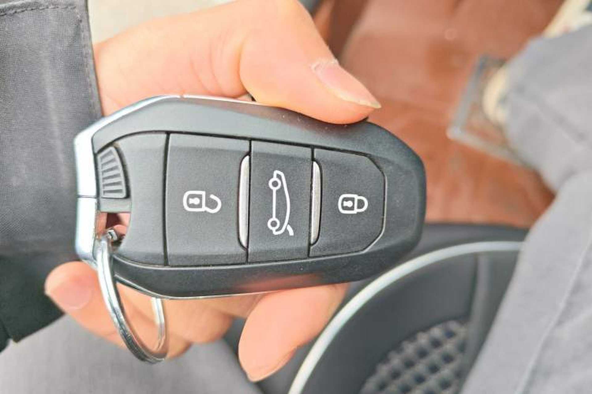 Used Citroen C4L 2014 1.8L Intelligent Drive Manual Version – Dynamic Edition Vehicle Key