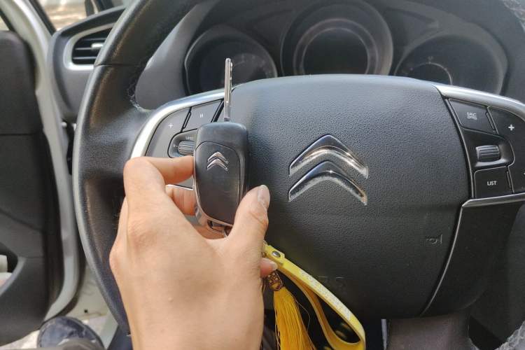 Used Citroen C4L 2014 1.8L Intelligent Drive Automatic Enjoyment Model Vehicle Key