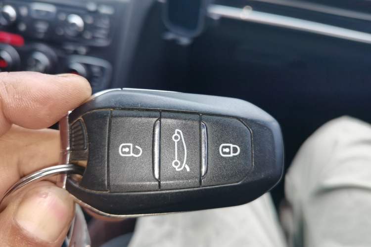 Used Citroen C4L 2014 1.6THP Intelligent Drive Automatic Dynamic Model Vehicle Key