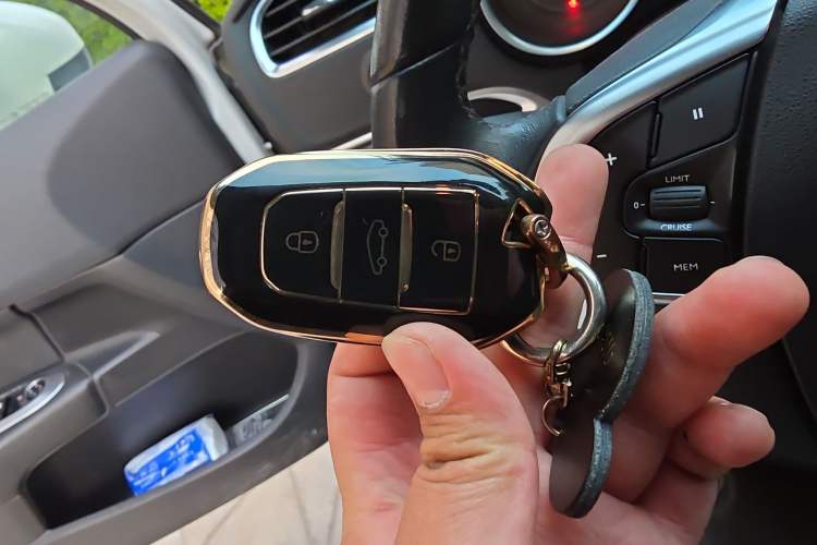Used Citroen C4L 2014 1.6THP Intelligent Drive Automatic Dynamic Model Vehicle Key
