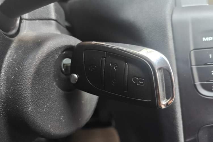 Used Citroen C4L 2014 1.8L Intelligent Drive Manual Enjoyment Model Vehicle Key