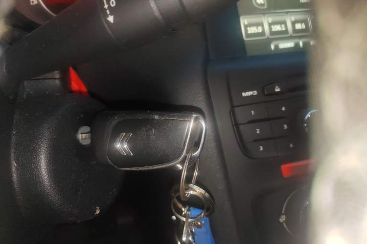 Used Citroen C4L 2014 1.8L Intelligent Drive Automatic Enjoyment Model Vehicle Key