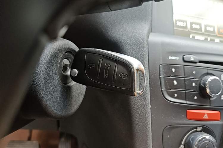 Used Citroen C4L 2014 1.8L Intelligent Drive Automatic Enjoyment Model Vehicle Key
