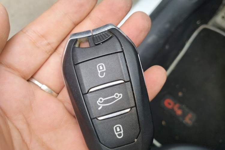 Used Citroen C4L 2014 1.6THP Intelligent Drive Automatic Dynamic Model Vehicle Key