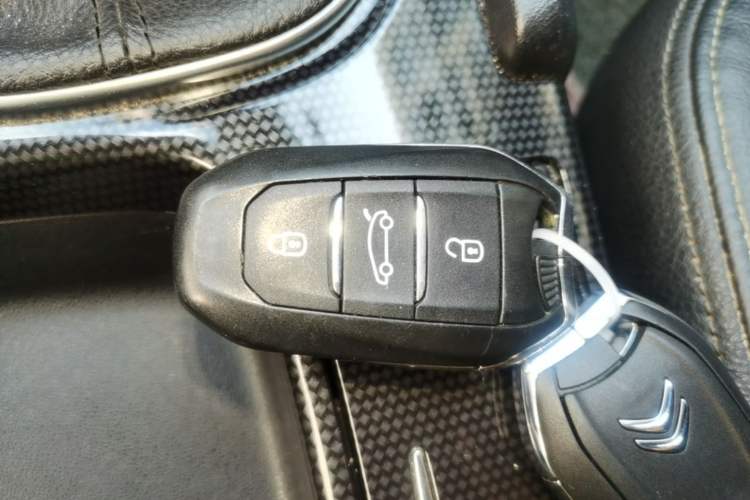 Used Citroen C4L 2014 1.8L Intelligent Drive Manual Version – Dynamic Edition Vehicle Key