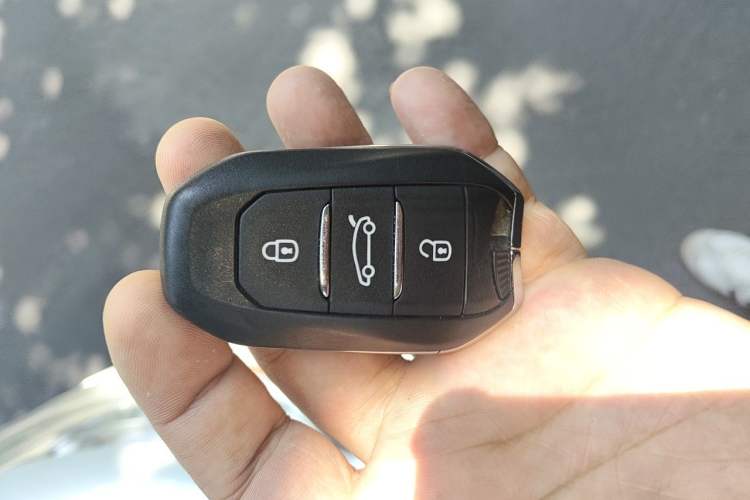 Used Citroen C4L 2014 1.6THP Intelligent Drive Automatic Dynamic Model Vehicle Key