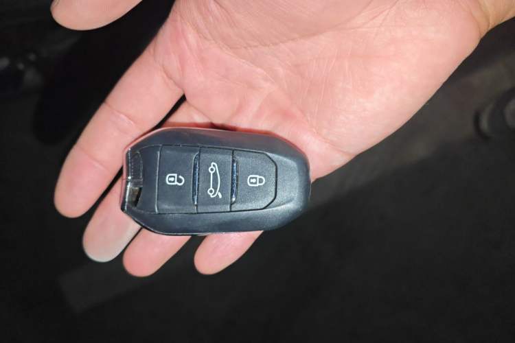 Used Citroen C4L 2014 1.8L Intelligent Drive Automatic Dynamic Model Vehicle Key