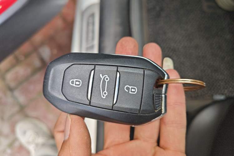 Used Citroen C4L 2014 1.8L Intelligent Drive Automatic Dynamic Model Vehicle Key
