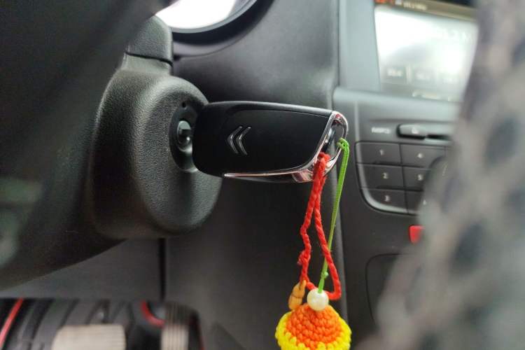 Used Citroen C4L 2014 1.8L Intelligent Drive Automatic Enjoyment Model Vehicle Key