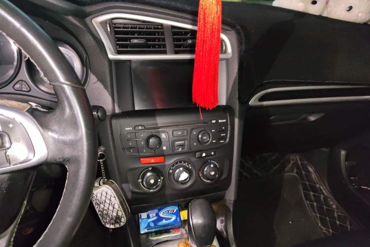 Used Citroen C4L 2015 1.2T Automatic Luxury Edition Audio And AC Panel