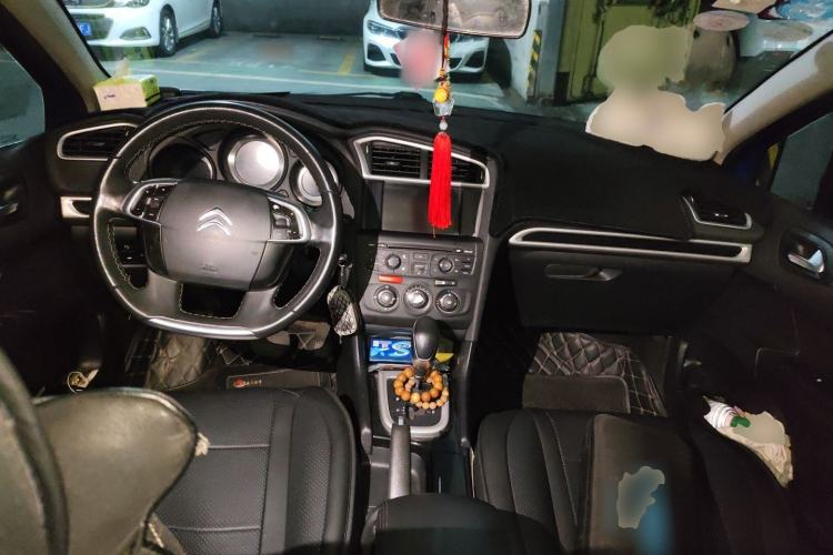 Used Citroen C4L 2015 1.2T Automatic Luxury Edition Center Console