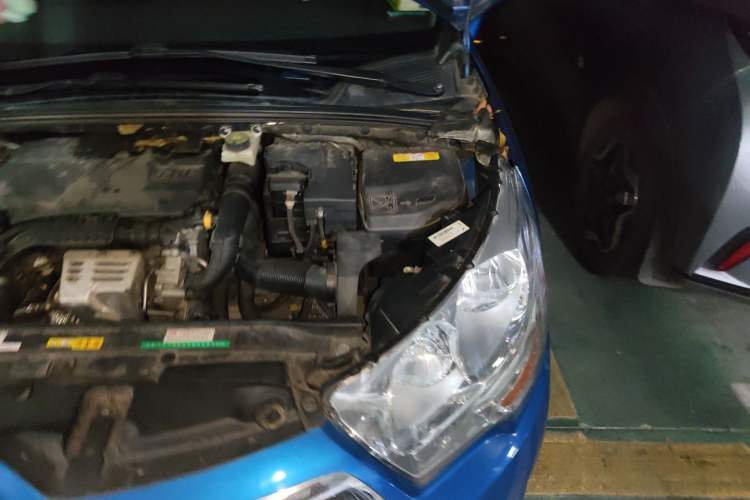 Used Citroen C4L 2015 1.2T Automatic Luxury Edition Engine Bay Left
