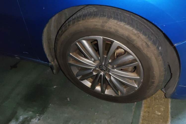 Used Citroen C4L 2015 1.2T Automatic Luxury Edition Right Front Wheel Hub