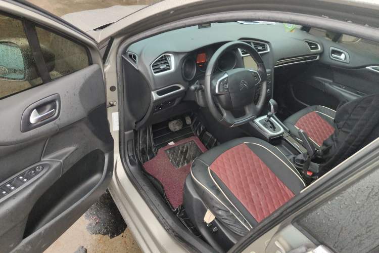 Used Citroen C4L 2015 1.8L Automatic Luxury Edition Driver Seat