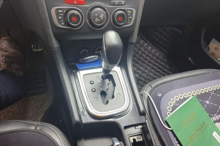Used Citroen C4L 2015 1.2T Automatic Prestige Edition Gear Lever