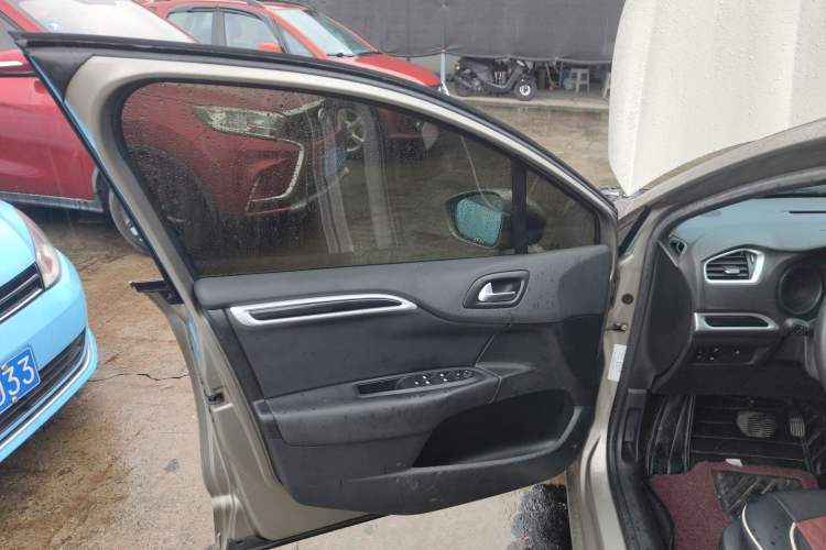 Used Citroen C4L 2015 1.8L Automatic Luxury Edition Left Front Door Interior